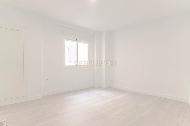 Foto bd8bc02e-e49c-433e-bae2-835bbf47502c. Piso en calle punticas en Motril ciudad Motril