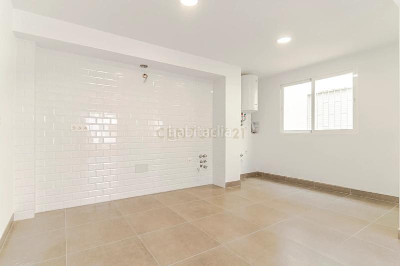 Foto beaa1168-3716-4cd2-80bf-2de727334e5e. Piso en calle punticas en Motril ciudad Motril