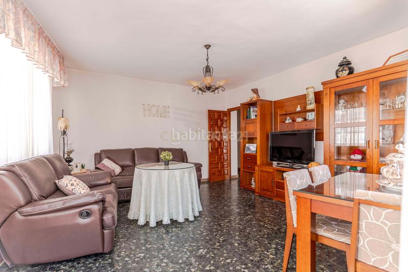 Foto 76d23c77-b90d-4c7d-9c83-253500ee27e3. Casa en carretera de la playa en Centro Salobreña