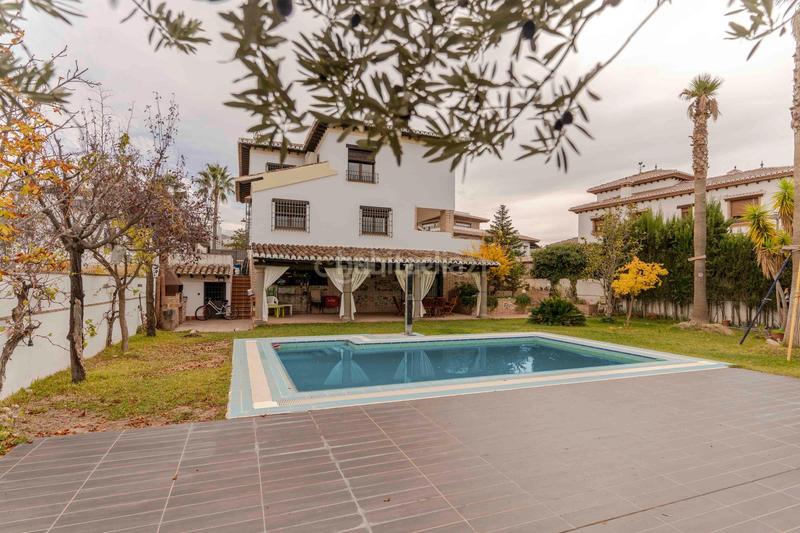 Foto 304a60a9-e8aa-4ec8-b5f5-a96d7c886478. Casa en Altos de la Zubia Zubia (La)