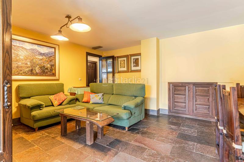 Foto 4098d6de-8d42-4474-b7db-14fd6a277b7d. Casa en Altos de la Zubia Zubia (La)