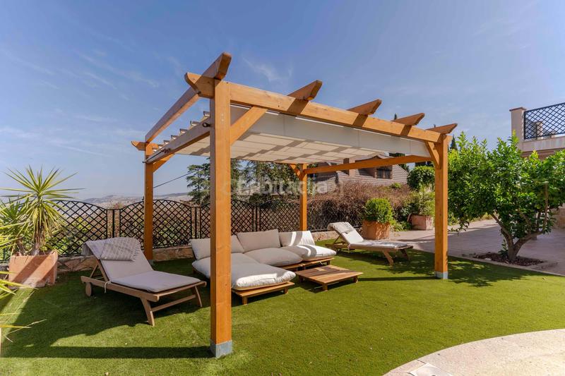 Foto c05b5aad-e5b2-4d77-bd8c-6fad0a8f2d35. Casa en Barrio de la Vega Monachil