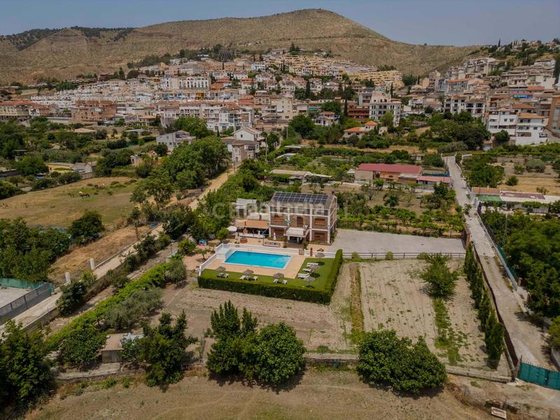 Foto 5d226df0-ef92-4c6b-92b6-f73c07a05699. Casa en Cenes de la Vega