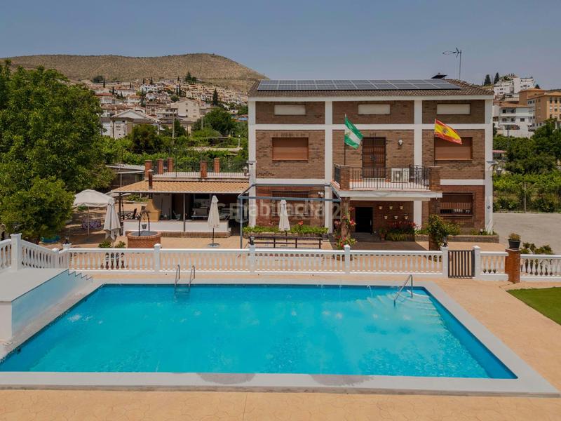 Foto b28076d9-b279-4a86-a706-eaa46b9f07f5. Casa en Cenes de la Vega
