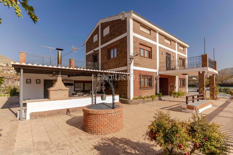 Foto e218367a-4bfd-497e-94ac-479ec8cdbad4. Casa en Cenes de la Vega