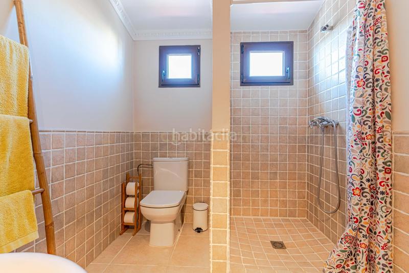 Foto a1c46373-bbc2-4791-af44-8c2d6d6da320. Casa en calle dinamarca en Huétor Vega