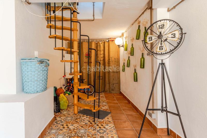 Foto b3cc5a90-4e9d-48e0-b599-b60ca3c636ac. Casa en calle dinamarca en Huétor Vega