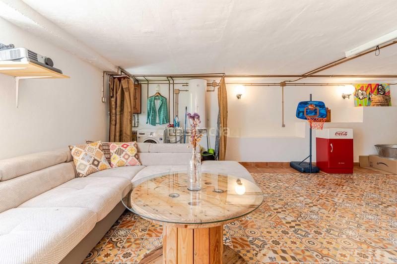 Foto d90924b9-d814-465b-9e41-be19e4654d0c. Casa en calle dinamarca en Huétor Vega