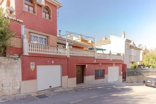 Casa a Calle sierra nevada, 24, huétor vega, spain