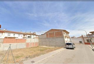Landgut in C/ cañizo 4. Solar urbano 175 m2 para construir la casa de tus sueños.