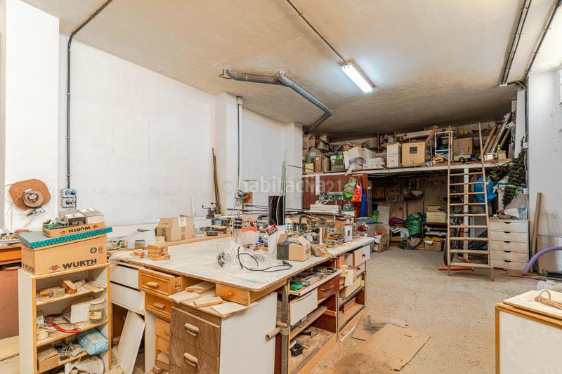 Foto 77e0b275-5c1d-47b9-9e54-d917f61188cd. Local comercial en avenida salobreña 25 gran local comercial zona avenida salobreña en Motril