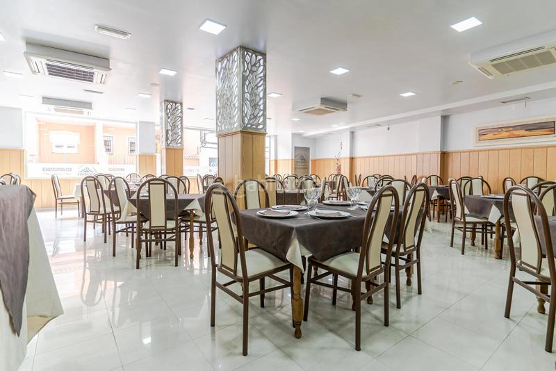 Foto 26b984fd-6d4d-46ce-8570-55508d603da5. Locale commerciale in calle poniente 5 in Las Tres Cruces Armilla