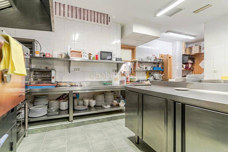 Foto c283e48e-5cb5-443f-aafb-7e406417845f. Locale commerciale in calle poniente 5 in Las Tres Cruces Armilla