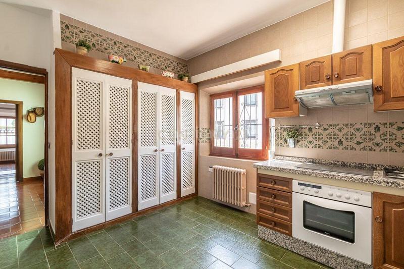 Foto 2c9f10fb-266a-4e77-91ce-08e08dc37ef9. Casa a calle molinos a San Matías - Realejo Granada