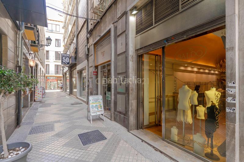 Foto 53abc115-4523-4f2e-9774-9a47022fe776. Local commercial dans calle campo verde dans Centro - Sagrario Granada