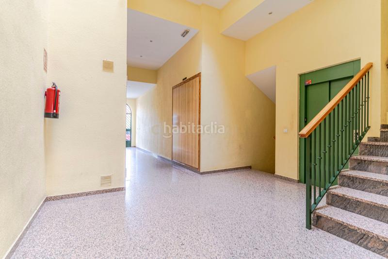Foto f1b93b98-edd1-48d1-a31d-cf855732bde7. Office space in carretera de granada in Alfacar