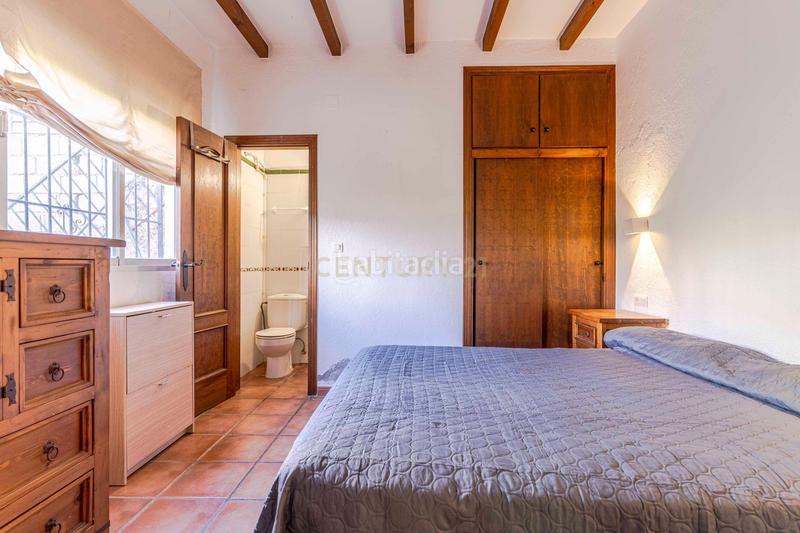 Foto 1df7f248-6ccc-4e03-97a4-b1ce94a5f52f. Chalet in avenida del mar 40 in Guájares (Los)