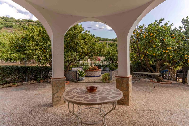 Foto 9cca91a2-9cee-4426-9793-e72ef34abd36. Chalet in avenida del mar 40 in Guájares (Los)