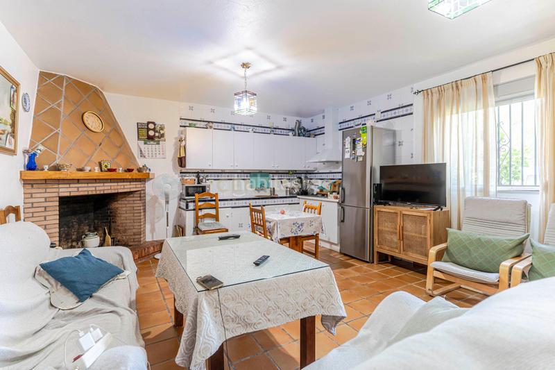 Foto 16f30f87-f391-45e4-9890-8f318e4159c7. Casa a carretera de maitena a Güéjar Sierra