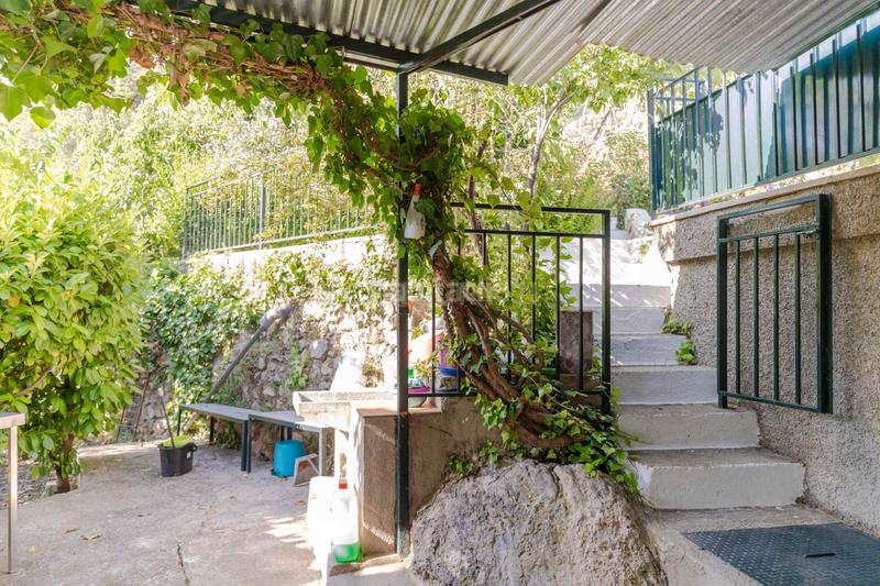 Foto 79cd7d5b-865f-4a81-8ed1-7d82860342f8. Casa a carretera de maitena a Güéjar Sierra