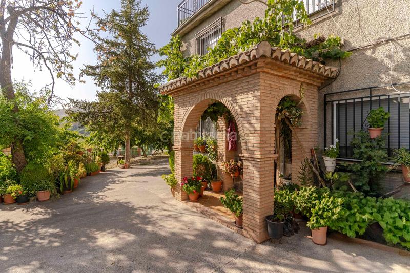 Foto c9b9dd65-ccc0-415b-9cc1-1b7c910ec05f. Casa a carretera de maitena a Güéjar Sierra