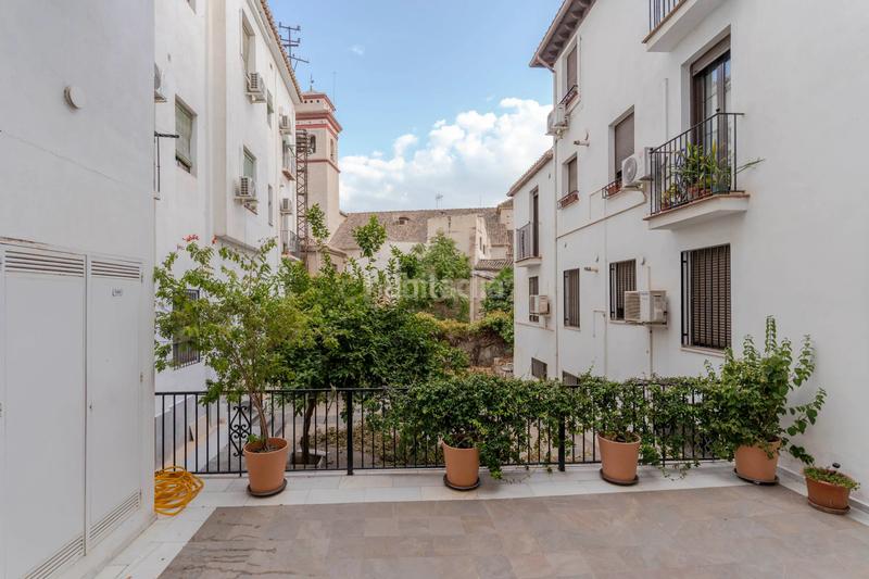 Foto 23a92f37-8ff8-4995-b108-9a3a8aa3b038. Duplex in calle loarte in Centro - Sagrario Granada