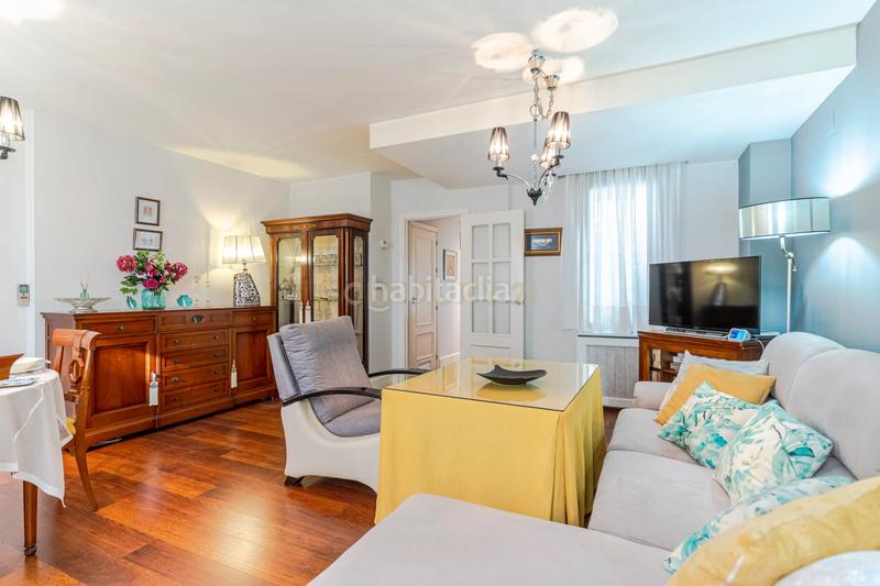 Foto fa8f37cd-4c7b-4736-a3d2-9202a98d0ac3. Duplex in calle loarte in Centro - Sagrario Granada