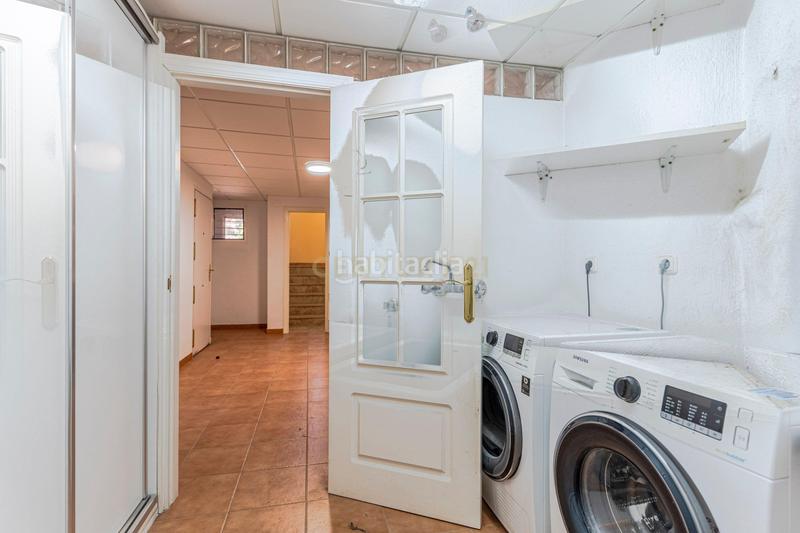 Foto 50babb68-2887-4282-9986-d983ca83c8e1. Semi detached house in calle manuel patarroyo in San Miguel Armilla