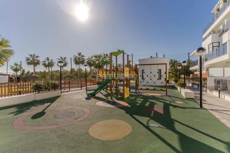 Foto a155b957-a294-468c-a1b5-27e6682f1458. Ático en c. rector mayor zaragoza 19 impresionante ático en playa granada en Motril