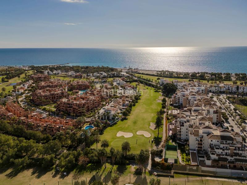 Foto ae43a8f0-9676-4085-bb83-8c630aca5f46. Ático en c. rector mayor zaragoza 19 impresionante ático en playa granada en Motril