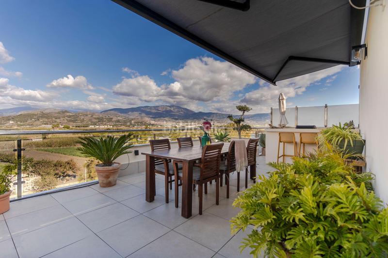 Foto b5fd839a-8370-45c7-8f16-30160bc307bc. Ático en c. rector mayor zaragoza 19 impresionante ático en playa granada en Motril