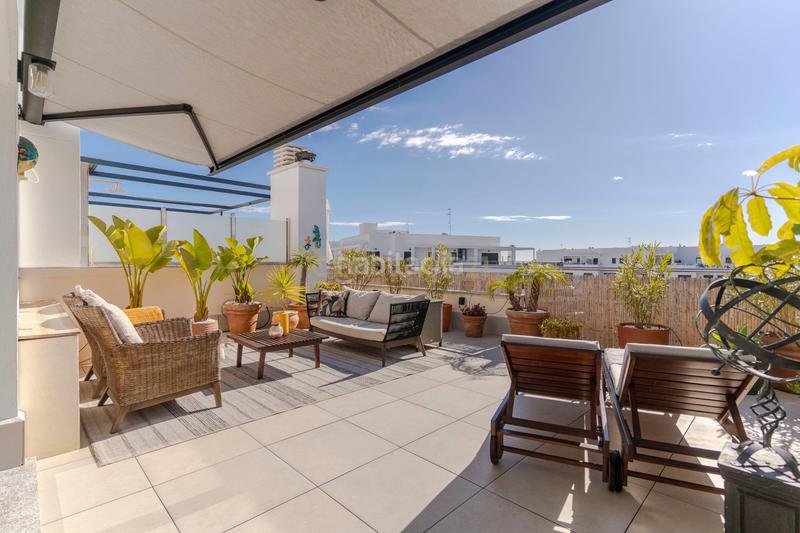 Foto dc34a809-b323-4161-b7df-5fb1fc7119c6. Ático en c. rector mayor zaragoza 19 impresionante ático en playa granada en Motril