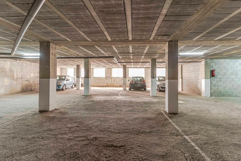 Foto 4460c42e-74e6-403e-a509-19f8d9a278f3. Parking voiture dans benigno vaquero 2 dans Pinos Puente