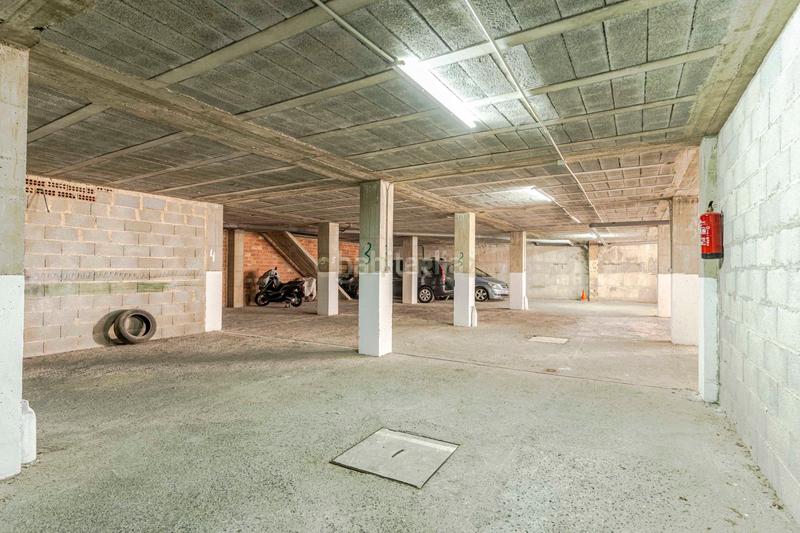 Foto 7f37e8c2-cc12-4278-9302-0ff196b18877. Parking voiture dans benigno vaquero 2 dans Pinos Puente