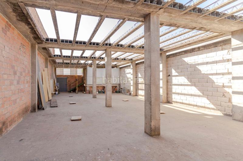 Foto 86fcde1d-cf0b-4a39-af41-3790c4ff061a. Parking voiture dans benigno vaquero 2 dans Pinos Puente