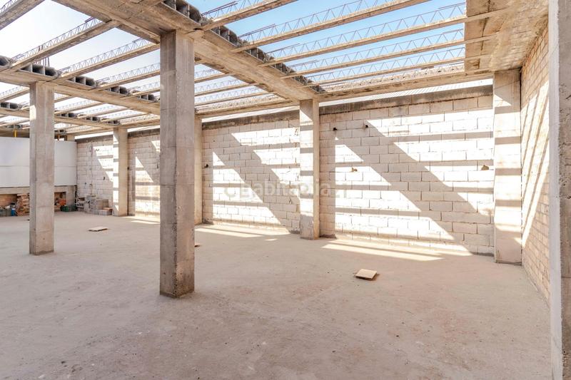 Foto c9f559e5-a1f2-4ab6-90c5-25c72d8815db. Parking voiture dans benigno vaquero 2 dans Pinos Puente