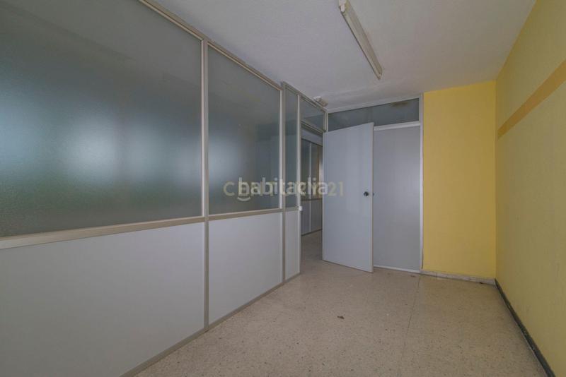 Foto fb748ca7-f7ee-4372-b634-d1ef933bdf7a. Local comercial a alhamar 33 a Fígares Granada