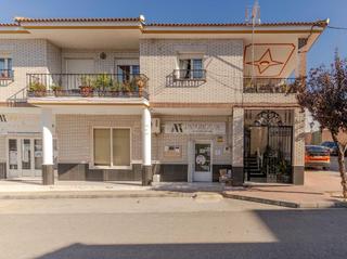 Maison  Mediodia 21. Propiedad compuesta por amplia vivienda en planta superior y loc