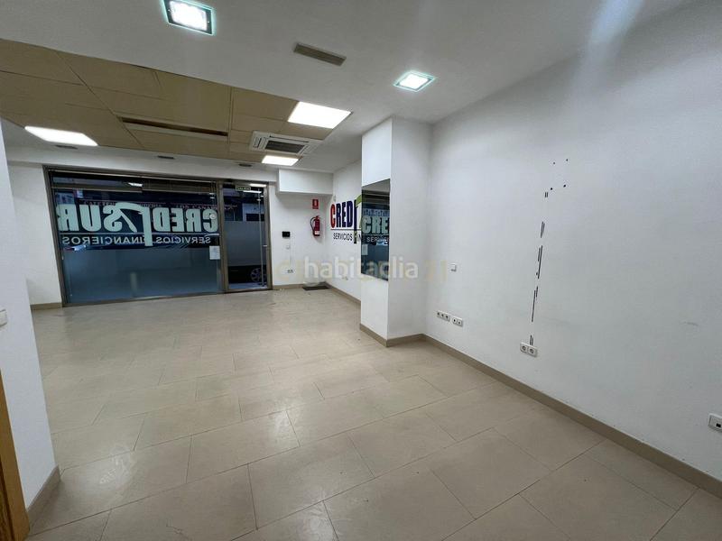 Foto 5a2cf403-701b-496c-bc18-b51459cff292. Locale commerciale in virgen de la consolacion 4 in Granada