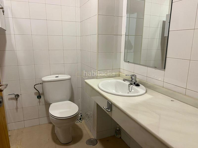 Foto d08fcfd8-42e9-4ca9-adff-f6b9b7c9da71. Locale commerciale in virgen de la consolacion 4 in Granada