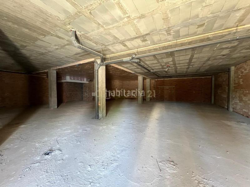 Foto b3c792a5-7861-4a1d-b47b-ecf10f0951c6. Location local commercial dans c. hermigua 15 dans Granada