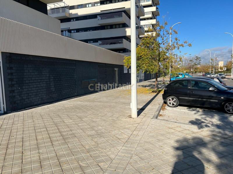 Foto ede3aa1a-5305-401e-aa49-569bf0fdd3b0. Rent business premise in c. hermigua 15 in Av. F. Garcia Lorca - Nueva Estación Autobuses Granada