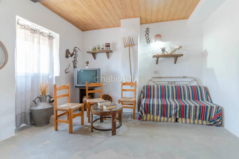 Foto 980f26df-d4ad-4ca3-a563-485519464051. Casa en c. estrella casa rural con terreno en cerro cauro en Colomera