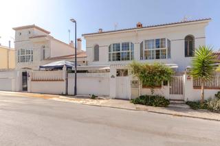 Casa  C. c-2, padul, spain. Funcional, espaciosa y sin complicaciones tu casa perfecta en ur