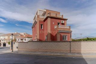 Chalet  Calle casa suiza, 27, gójar, spain. Chalet a 7min del pts con preciosas vistas a la ciudad