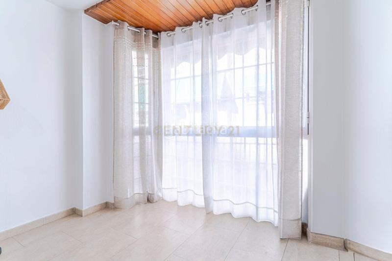 Foto 870079ec-f3d3-477b-8d13-ce7c80240113. Pis a calle doctor burgos canals a Albolote