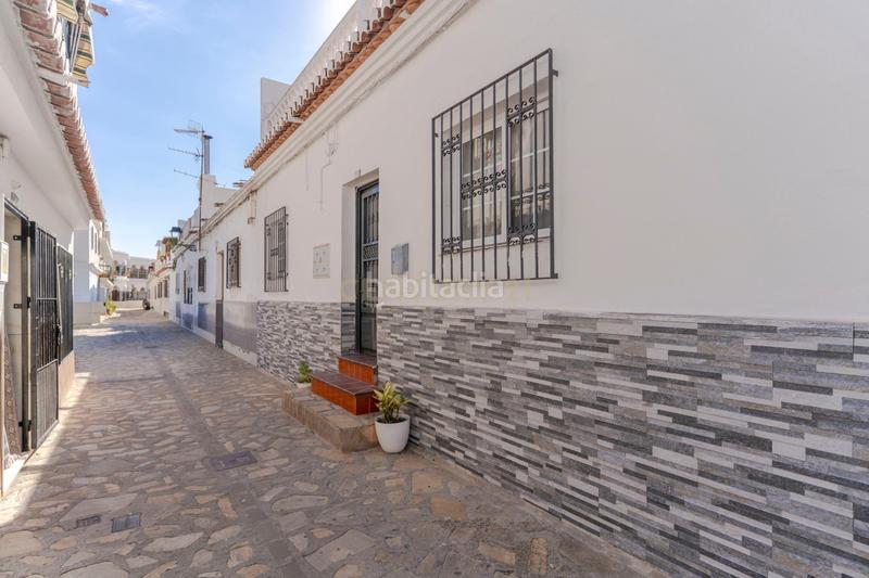 Foto 667dc8ff-b515-416e-b32b-1b0991f46c23. Casa in calle juan camacho a in La Caleta - La Guardia Salobreña