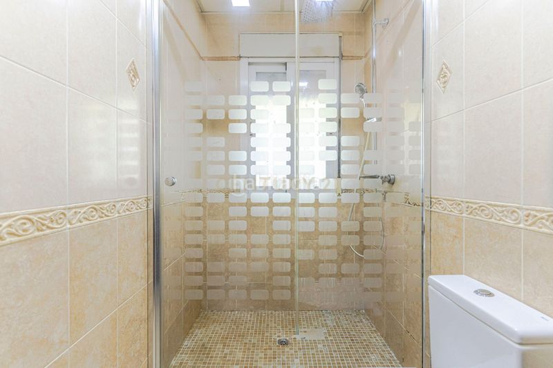 Foto 685d2768-a8f4-44e9-9427-5a68f16382d1. Casa a c. castaño a Albolote