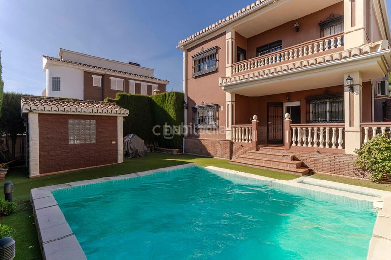 Foto 876d98f1-6d2b-44cc-bba8-35d7526c6955. Casa a c. castaño a Albolote