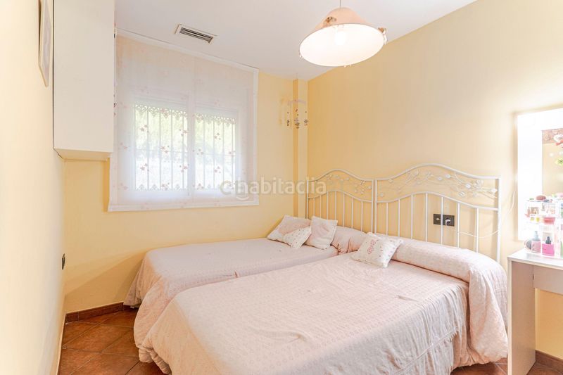 Foto f1c891b5-efa5-45f8-88fa-3a12ef8a854e. Casa a c. castaño a Albolote